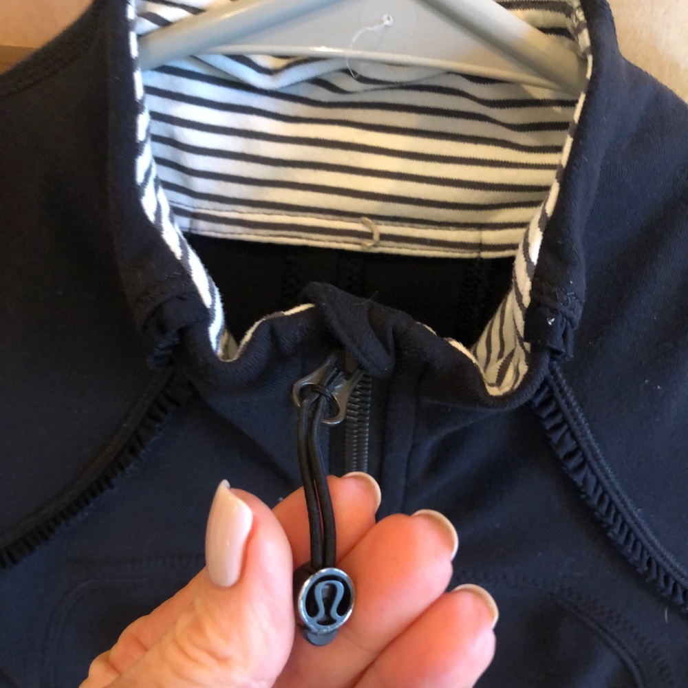 Lululemon size 0 jacket